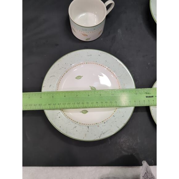 Johnson Brothers Stoneware, 3‎ Pc Place Setting, Paper Leaves Collection, Dinner - Picture 7 of 10